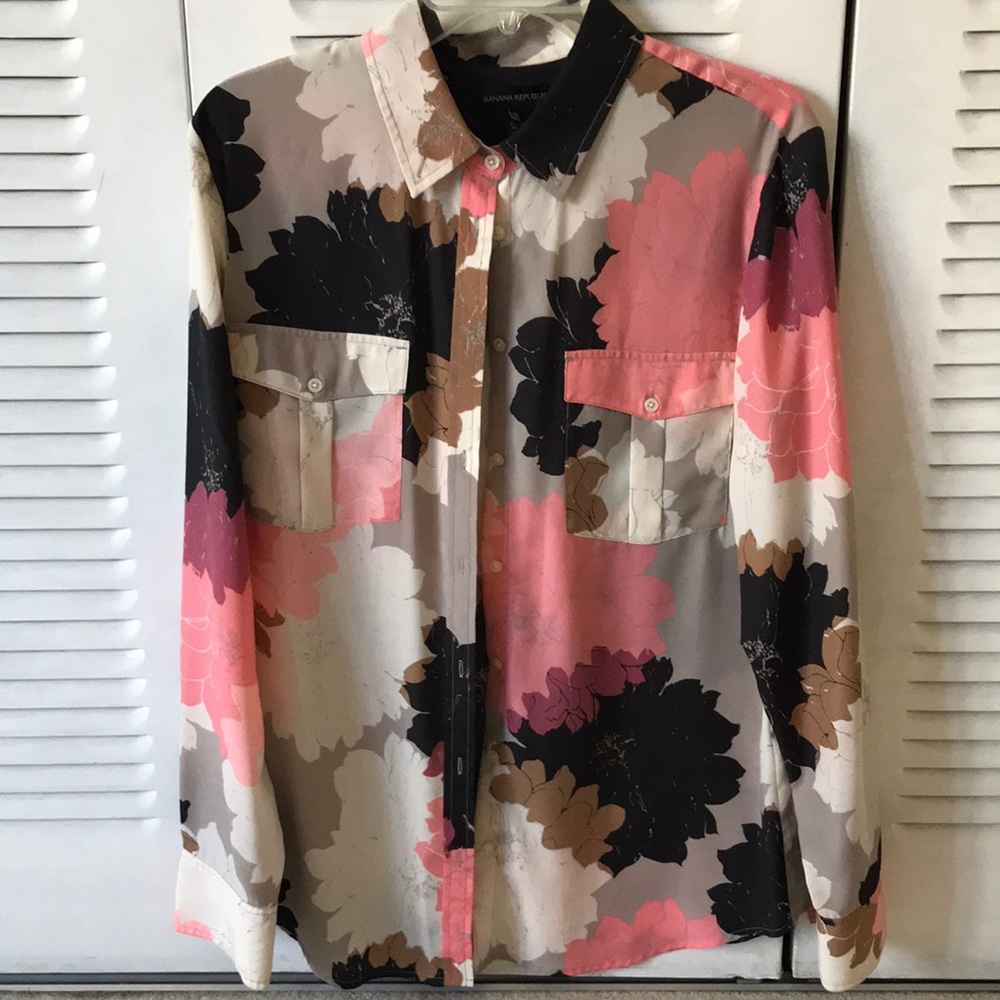 Banana Republic Floral blouse